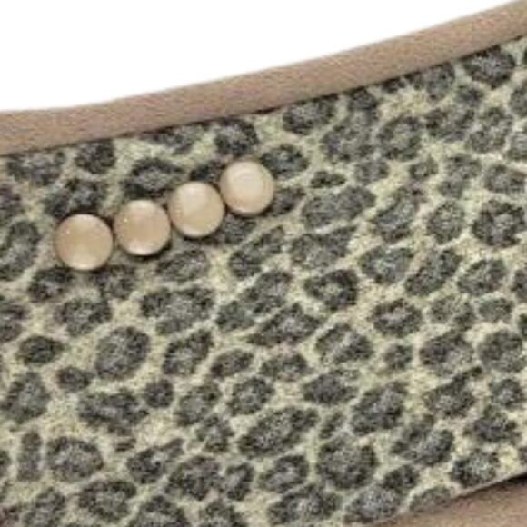 Women's Winter Fashion Gloves Leopard Print Faux Cashmere Suede Taupe OS - Picture 2 of 4